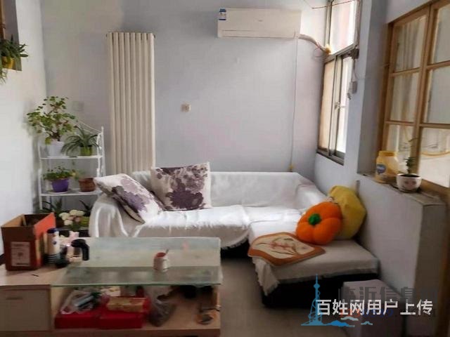 家屬院，與一墻之隔，上學方便 出行方便 周邊配套設(shè)施