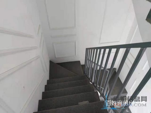 五洲華府別墅 大邊戶 帶超大庭院  實(shí)用面積600平 有證