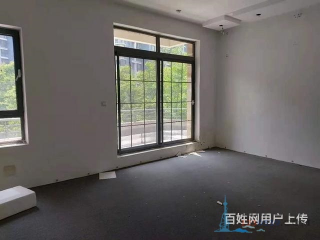 五洲華府別墅 大邊戶 帶超大庭院  實(shí)用面積600平 有證