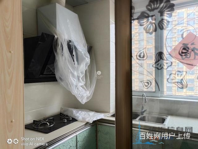 尚東國(guó)際一期，帶車位儲(chǔ)藏室有證正常過戶，精裝修未住