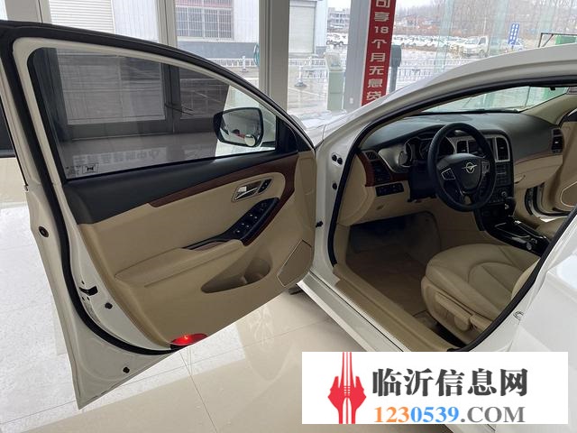 海馬M8 2015款 1.8T 手自一體 豪華型
