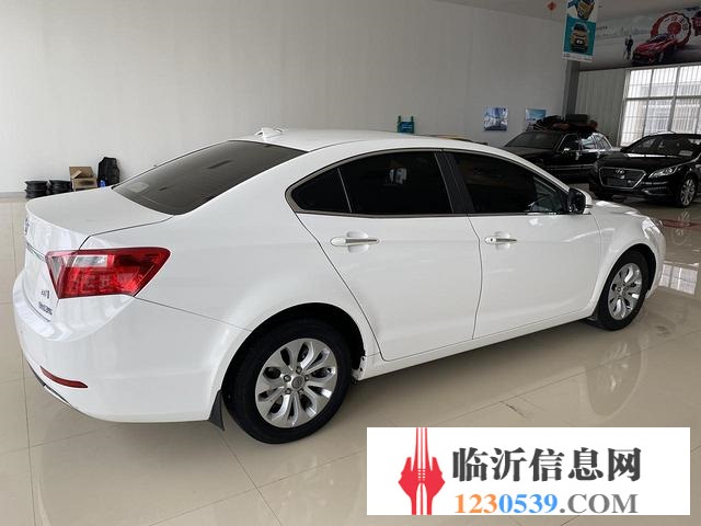 海馬M8 2015款 1.8T 手自一體 豪華型
