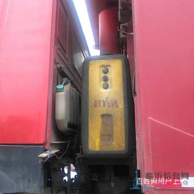 臨沂18年二手豪沃自卸車8米田字格大箱國五精品車