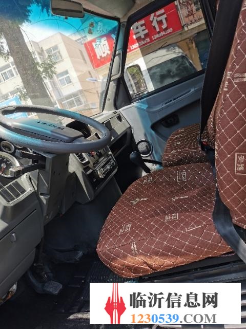 兩臺15年依維柯廂貨