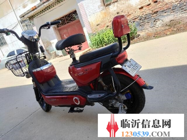 低價轉(zhuǎn)讓大電池富士達電動車