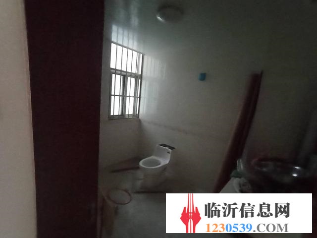 鳳凰城 精裝 市政供暖 帶車庫(kù) 雙衛(wèi) 好樓層