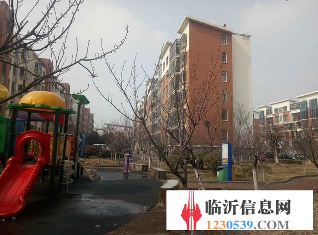 鳳凰城 精裝 市政供暖 帶車庫(kù) 雙衛(wèi) 好樓層