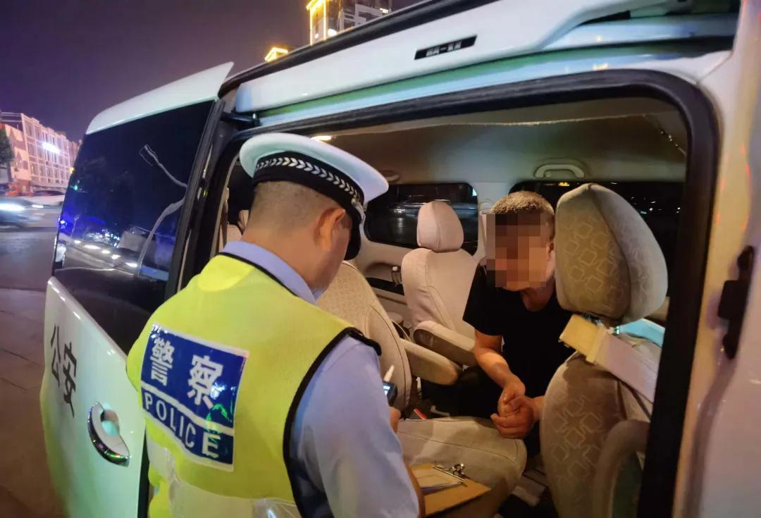 商鋪門前停了個(gè)車，怎么就成酒駕了？