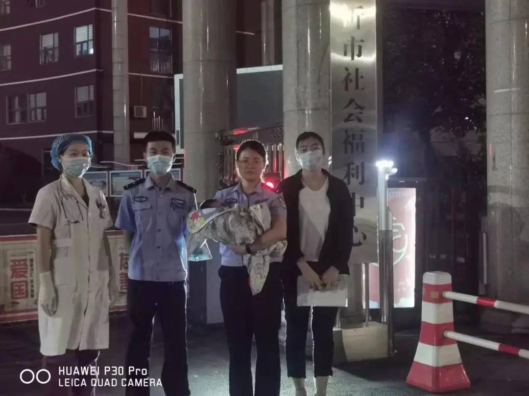 臨沂野外發(fā)現(xiàn)一棄嬰 民警化身“臨時(shí)父母”悉心照顧 呼吁知情群眾向警方提供有價(jià)值的線索