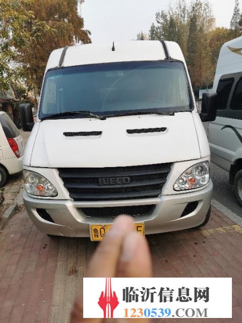 轉(zhuǎn)讓17坐依維柯寶迪