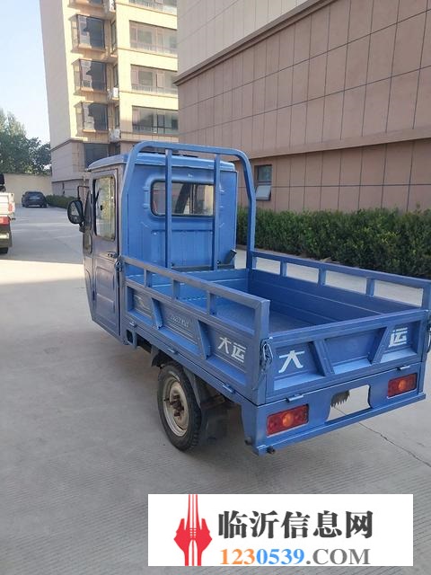 大運汽油三輪車