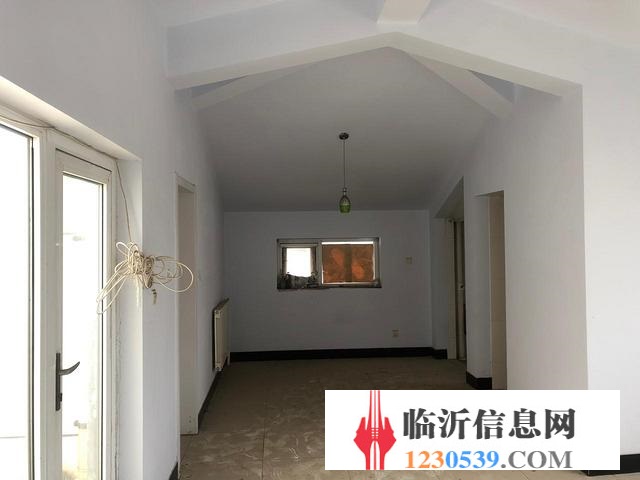 低價(jià)頂復(fù)墅級(jí)多層急售