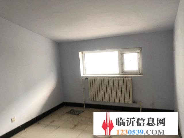 低價(jià)頂復(fù)墅級(jí)多層急售