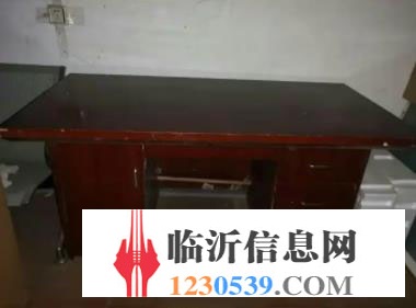 辦公桌 