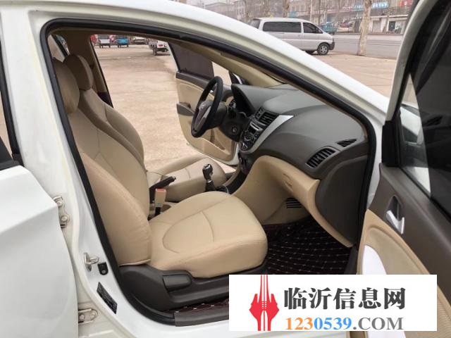 13年現(xiàn)代瑞納，發(fā)變完美，