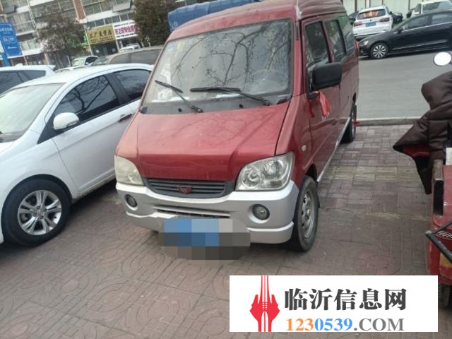 五菱之光  個人車 八座拉人拉貨動力十足