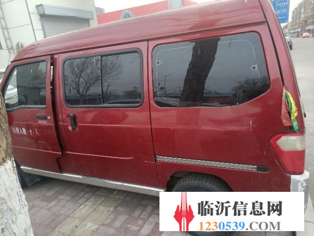 五菱之光  個人車 八座拉人拉貨動力十足