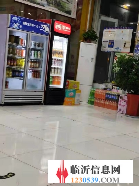 平邑地方鎮(zhèn)中心街 經(jīng)營中的麻辣燙