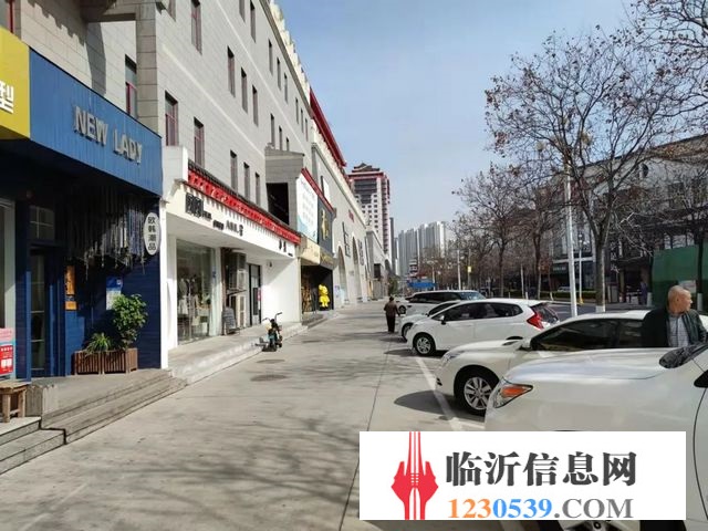 萬興都 精裝服裝店 適合美容 理療推拿 理發(fā)多行業(yè)