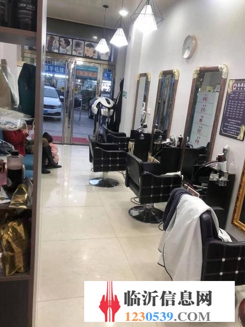 低價急轉(zhuǎn)沂水中心街好位置理發(fā)店（整體轉(zhuǎn)讓或空轉(zhuǎn)）