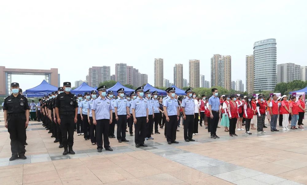 臨沂市舉行“喜迎二十大、禁毒保平安”“6.26”國際禁毒日主題宣傳活動