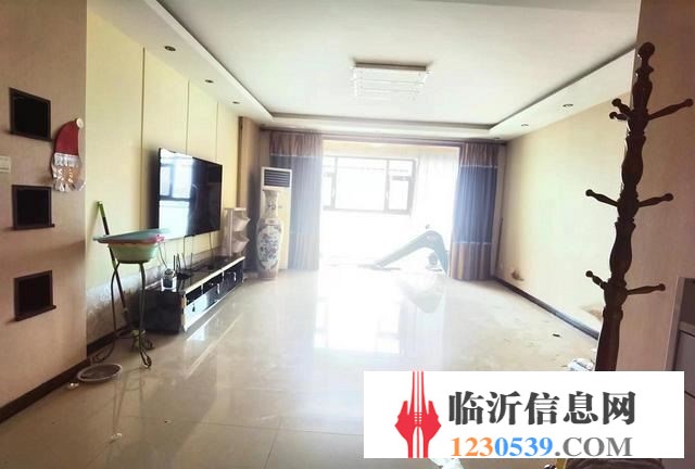 巧克麗都 多層 二樓精裝修出售 雙衛(wèi)帶車庫  齊全交通方便