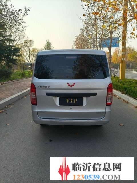 18年極品一手五菱榮光V，五座五座五座，全車原版，