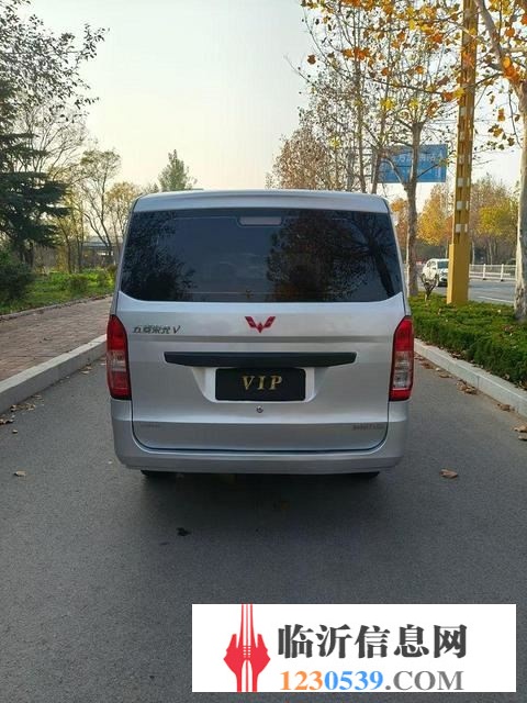18年極品一手五菱榮光V，五座五座五座，全車原版，